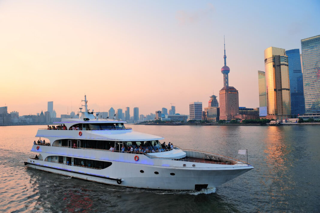 Indulge in the Ultimate Luxury with Yacht Dubai Rental yacht dubai rental